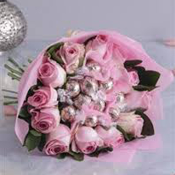12pcs organic rose bouquet with 9pcs chocolate