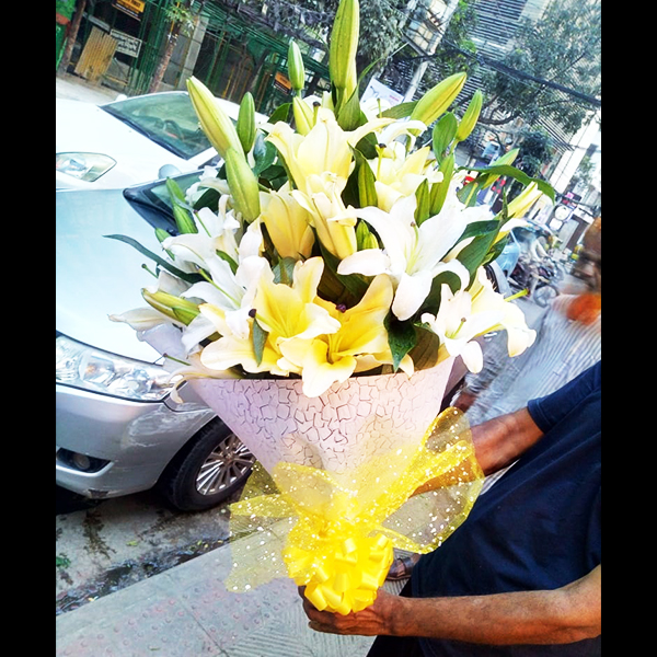 lovely lily hand bouquet lovely lily hand bouquet