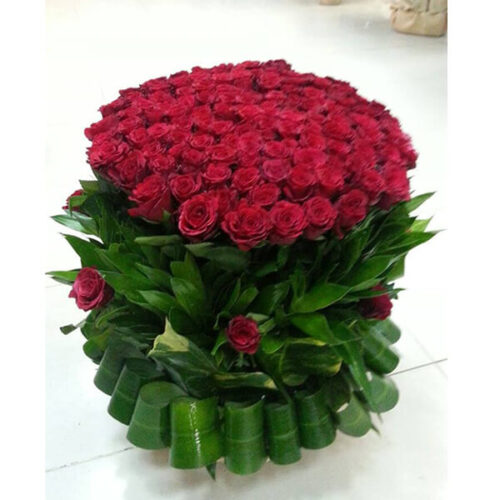 organic lovely round basket 50 roses