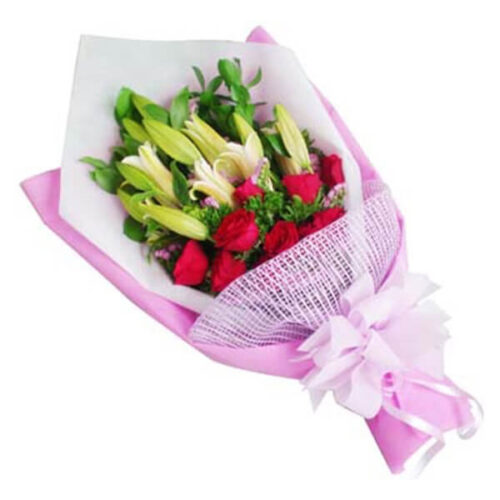 unique designed hand bouquet of roses lily