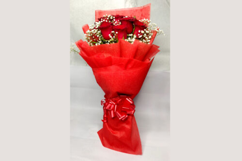 perfect valentines day bouquet of red roses 02